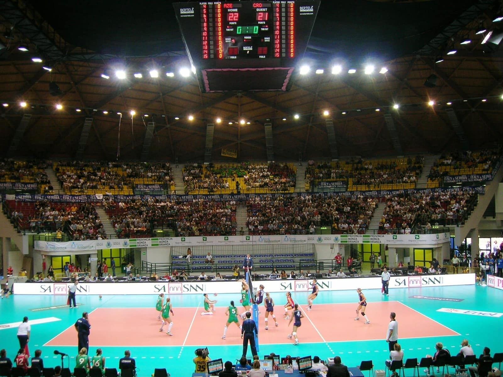 Duel au filet pendant le championnat départemental